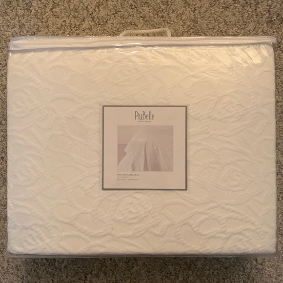 Bedding King Matelasse Quilt Poshmark